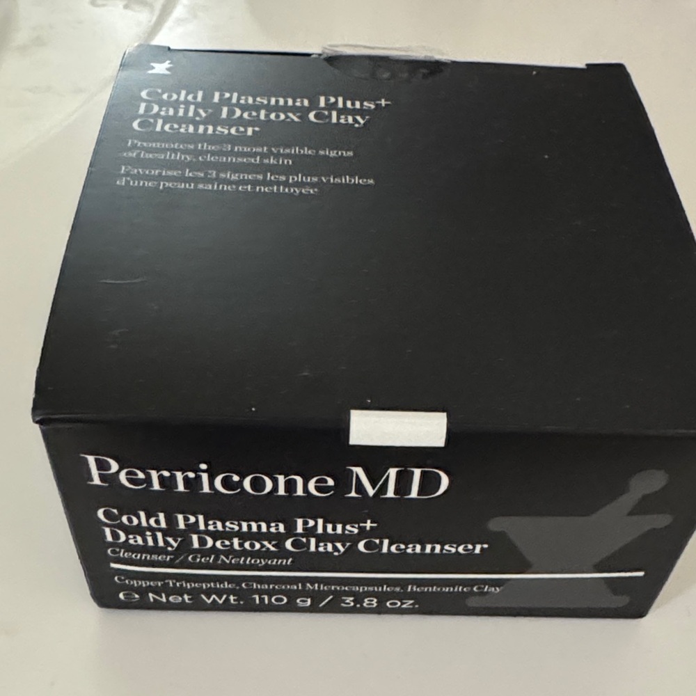 Perricone MD Cold Plasma Plus+ Detox Clay Cleanser - Black Box